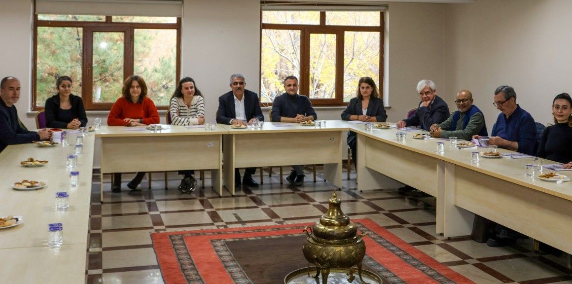 Yazar, Siyasetçi ve Aktivistlerden Oluşan Bir Heyet Birliğimizi Ziyaret Etti