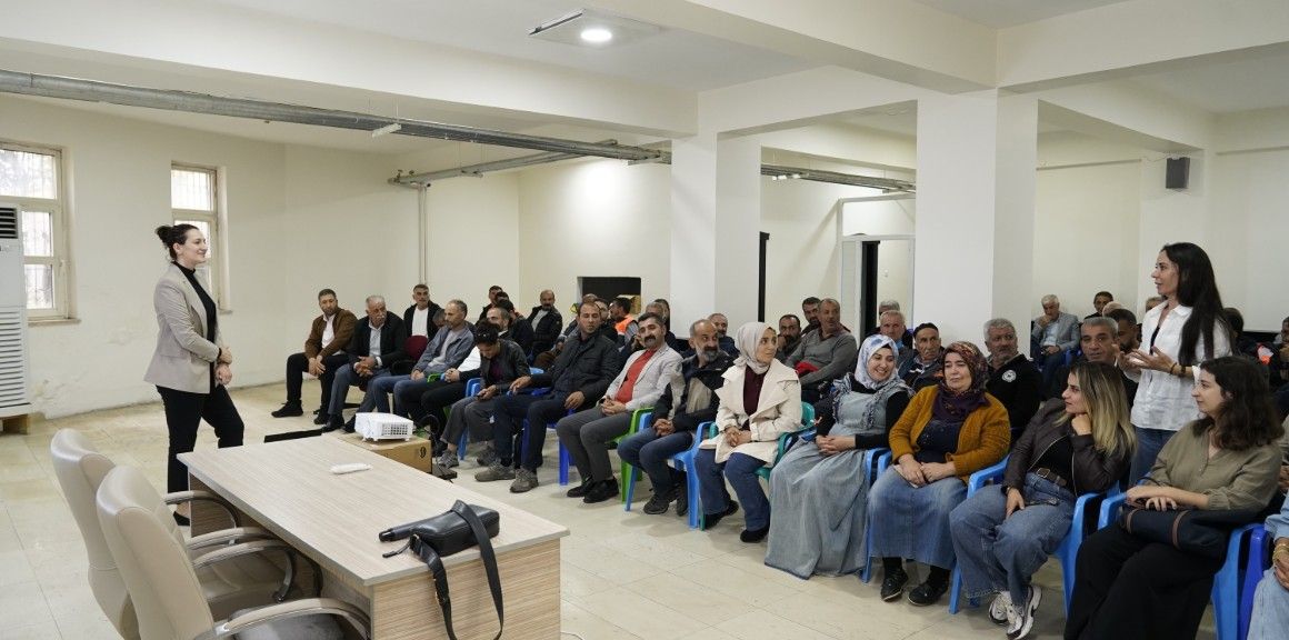 Kulp Belediyesi’nde Toplumsal Cinsiyetin Özgürleştirilmesi Eğitimi Düzenlendi